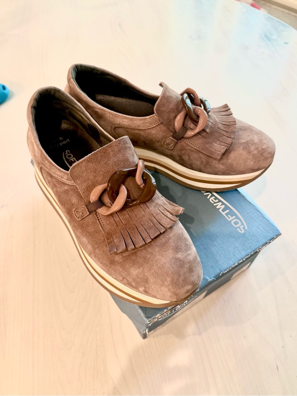 Softwaves Candice suede platform loafer size 39.5